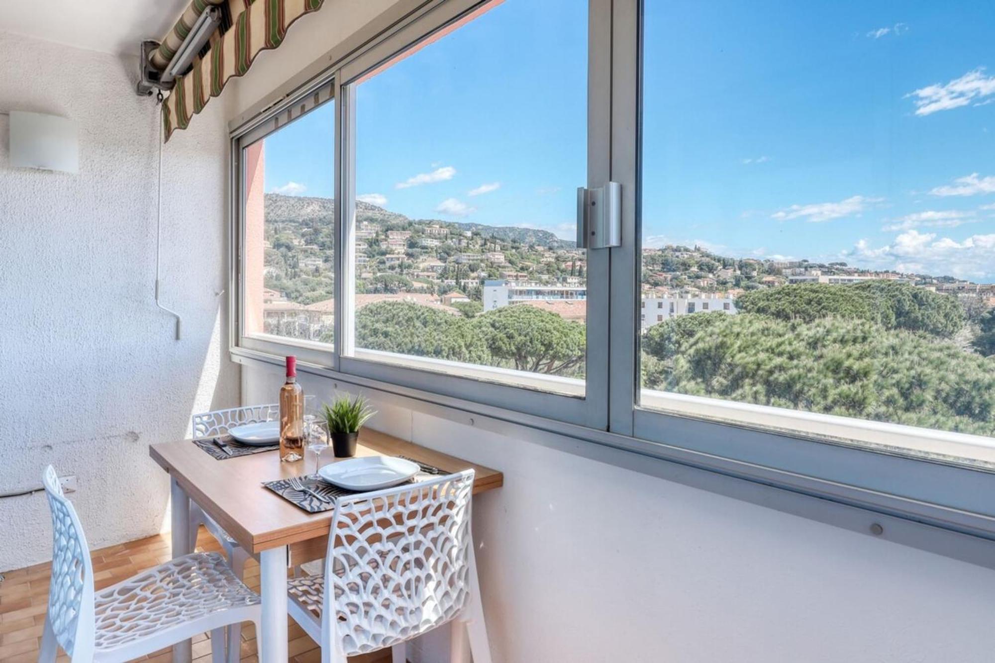 T2 600 M From The Beach! Air-Conditioned لو لا فاندو المظهر الخارجي الصورة